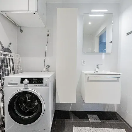 X 3, Sleepwell, Nuutti, Free Indoor Parking Turku